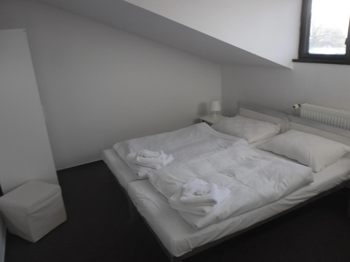 נובה מסטו פוד סמרקם Bike-Hotel Medenec חדר תמונה