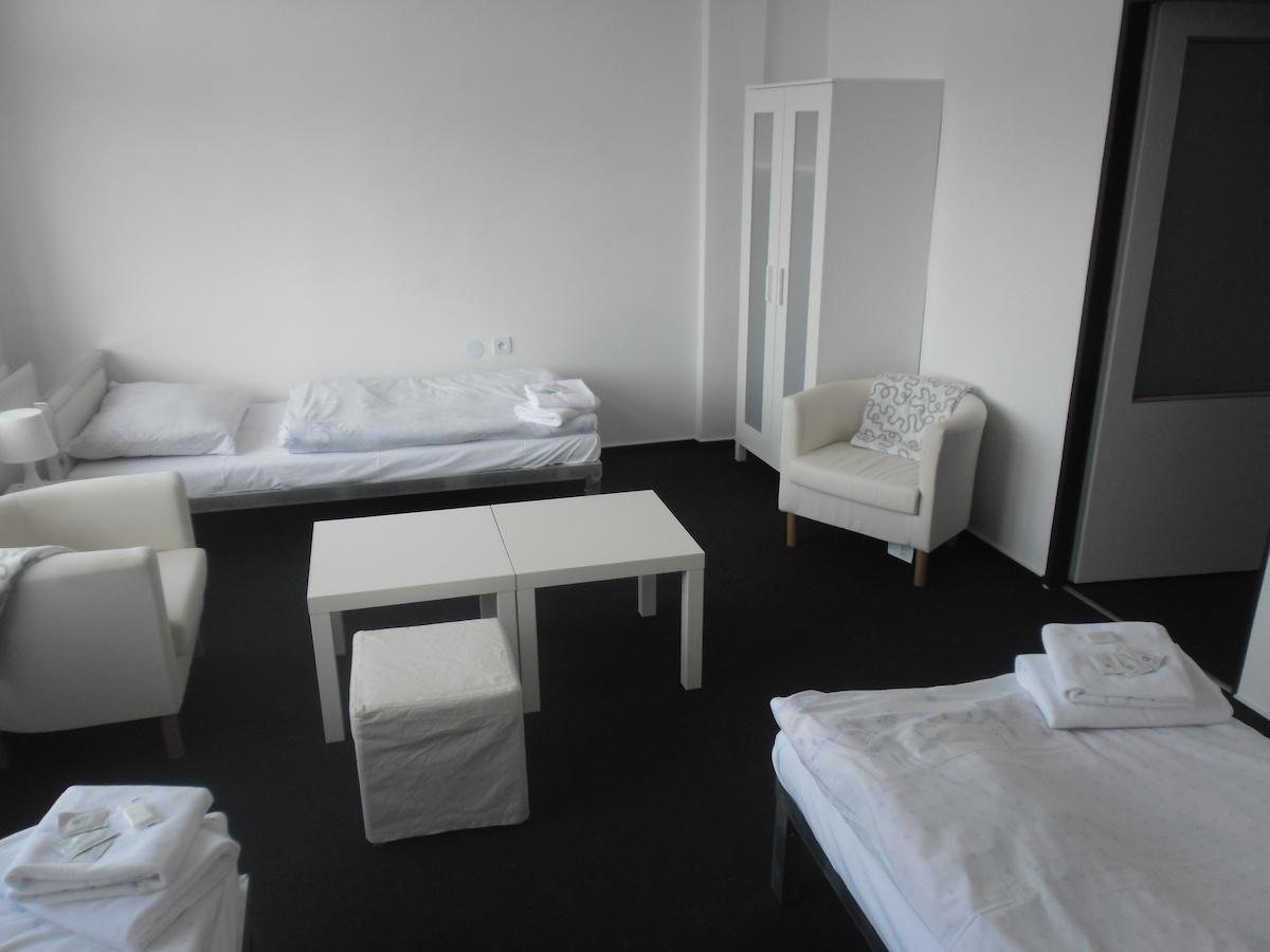 נובה מסטו פוד סמרקם Bike-Hotel Medenec חדר תמונה