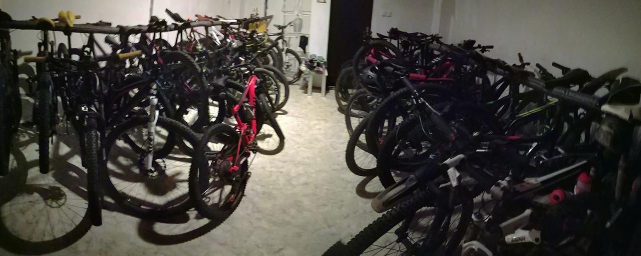 נובה מסטו פוד סמרקם Bike-Hotel Medenec מראה חיצוני תמונה